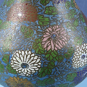 Vaso in bronzo decorato a smalti ... 