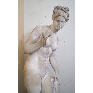 Scultura in marmo bianco statuario ... 
