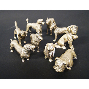 Lotto di nove piccole sculture in argento ... 
