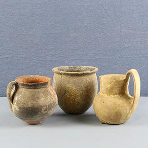 Lotto di: Bicchiere in ceramica. Civiltà ... 