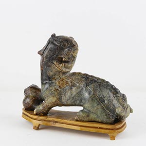 Antica scultura di cane foo in giada ... 