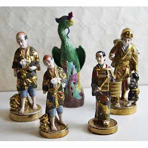 Lotto di quattro sculture in ceramica ... 