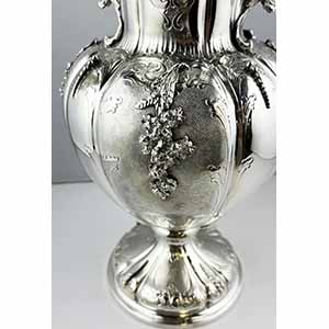 Grande vaso in argento liscio con ... 