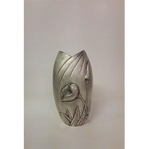 Vaso ovale in argento liscio decorato da ... 