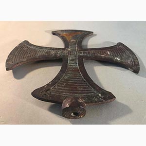 Croce celtica in bronzo brunito e ... 