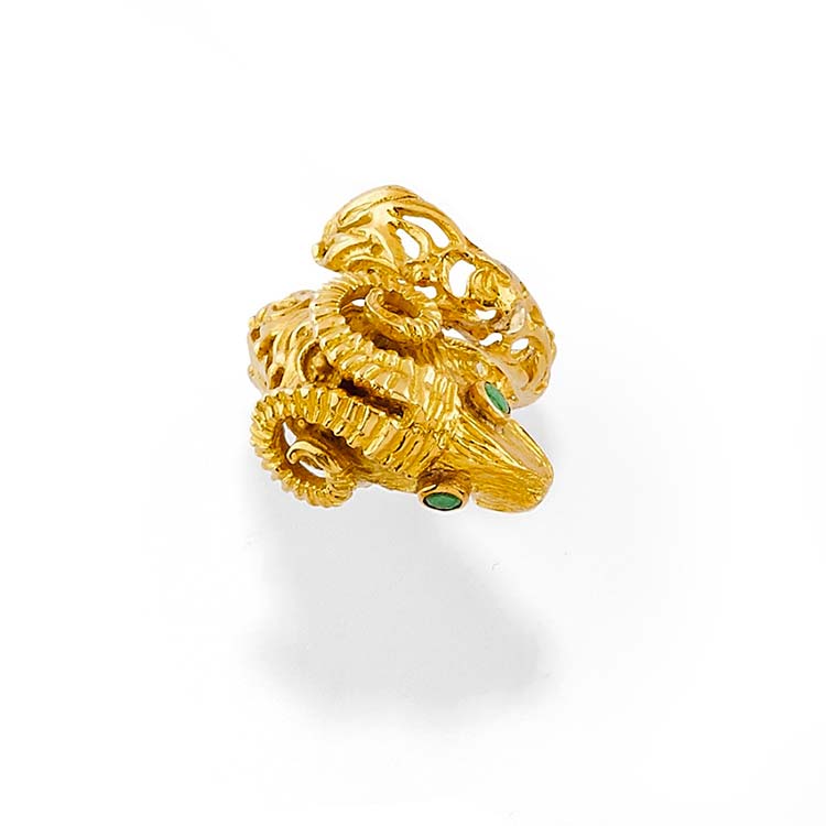 A 18K yellow gold and emerald ... 