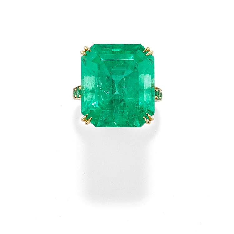 A 18K yellow gold, emerald and ... 