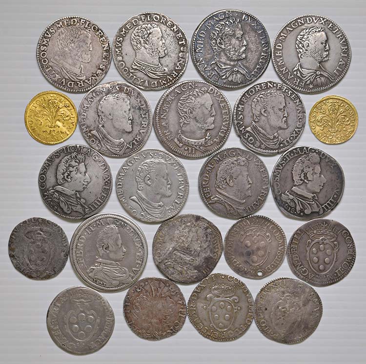 Firenze. 22 monete (due in oro e ... 