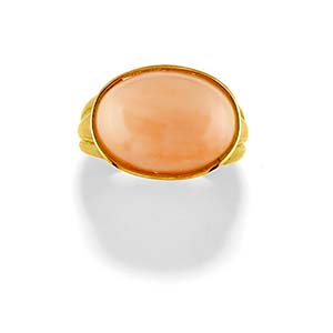A 18K yellow gold and coral ringWeight g ... 