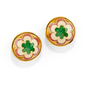 A 18K yellow gold and enamel earclipsWeight ... 