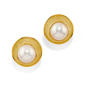 A 18K yellow gold and mabè pearl ... 