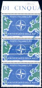 1959 - 60 lire NATO, striscia verticale di ... 