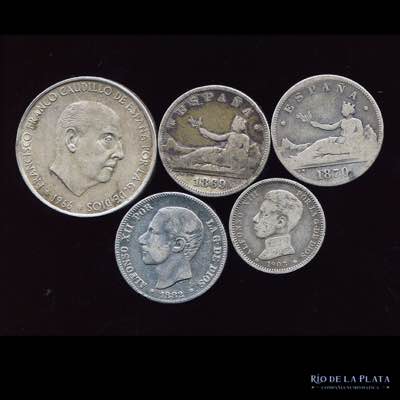 Lote. Monedas de plata. España. ... 