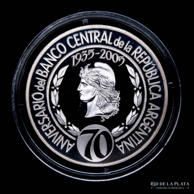 Argentina. 1 Peso 2005. 70 ... 