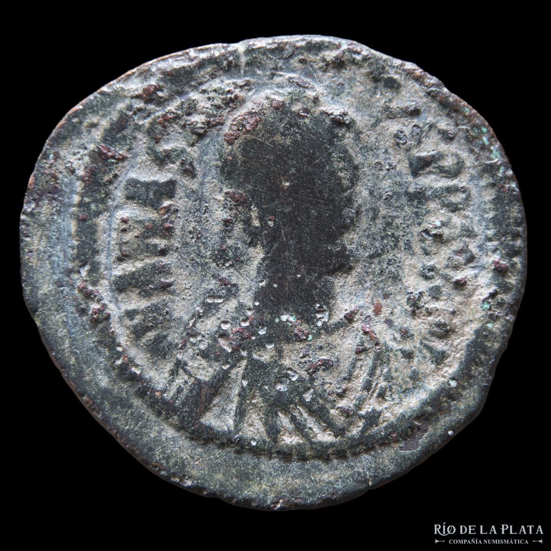 Byzantine. Justinian I 527-564AD. AE 1/2 ... 