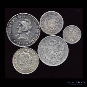 Lote. Monedas de plata. Brasil y Perú, ... 