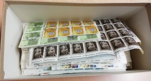 REPUBBLICA - Accumulazione di francobolli, ... 
