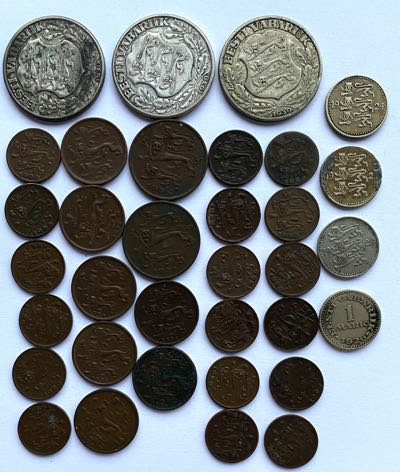 Estonia lot of coins (34)
(34)