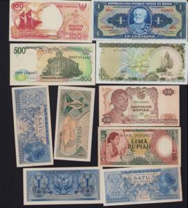 Lot of World paper money: Indonesia, Iran, ... 