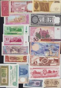 Lot of World paper money: Czechoslovakia, ... 