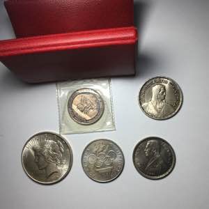 World Coins. Lotto di 5 monete di cui 4 in AG