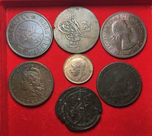 World Coins. Lotto di 7 monete mondiali in ... 