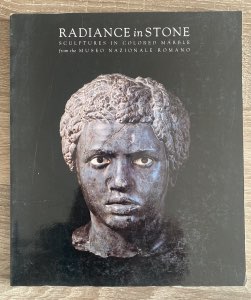 A.A.V.V. - Radiance in stone. Sculptures in ... 