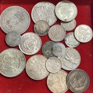 ESTERE. Lotto di 18 monete in argento. ... 