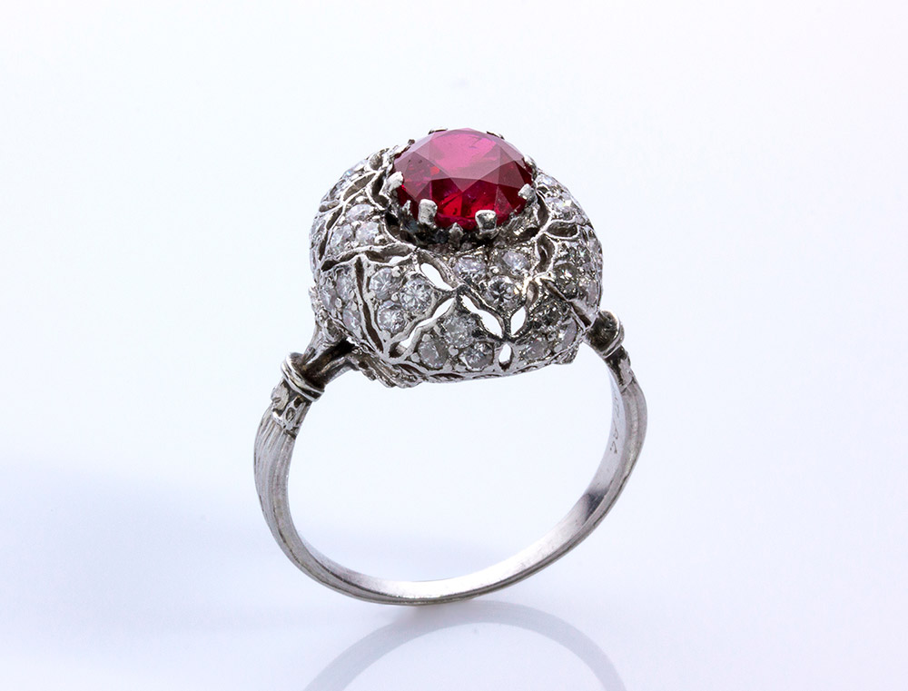BUCCELLATI Sta Ruby Ring w/ Yellow Diamonds on 18K YG Ring | APR57