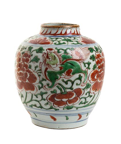 A RED-AND-GREEN PORCELAIN OVOID ... 