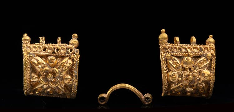 Couple of Etruscan gold miniature ... 