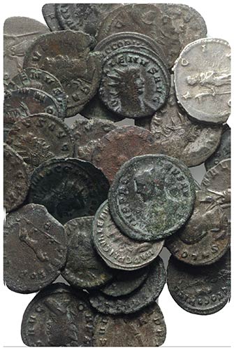 Lot of 40 Roman Imperial ... 