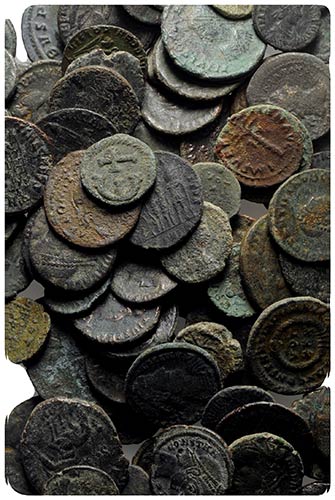 Lot of 100 Late Roman Imperial Æ ... 