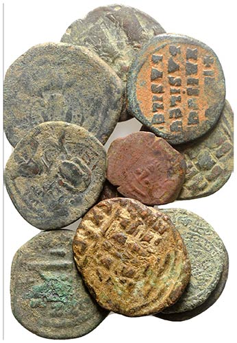 Lot of 15 Byzantine Æ coins, to ... 