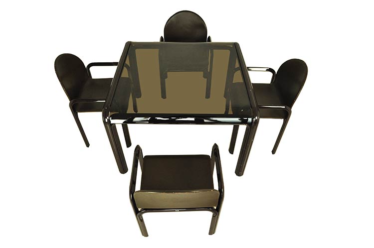 Dining set by Gae Aulenti for ... 