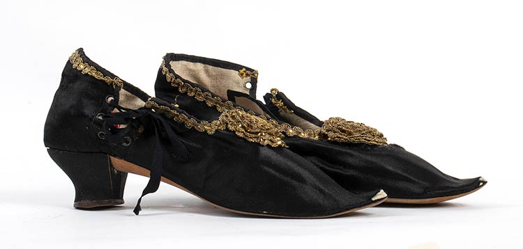 SILK SATIN MOURNING SHOES1870 / ... 