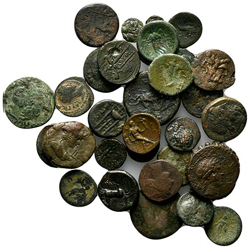 Lot of 33 Greek Æ coins, to be ... 