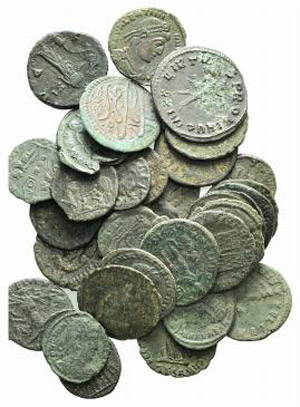 Lot of 34 late Roman Æ coins, to ... 