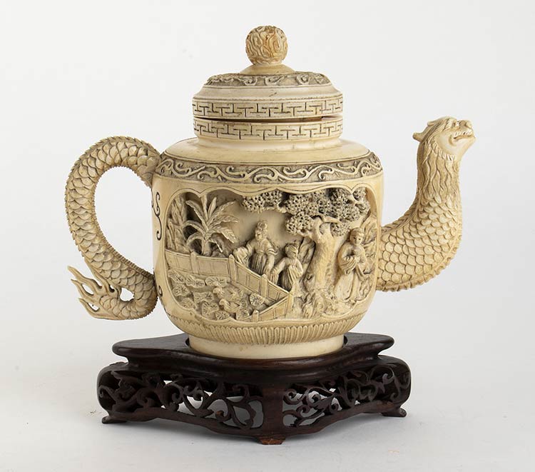 A Chinesen ivory teapot - Qing ... 
