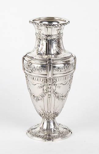 A French silver 950/1000 vase - ... 