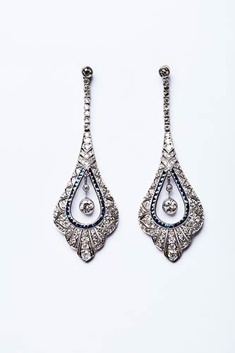 PLATINUM PENDANT EARRINGS WITH ... 