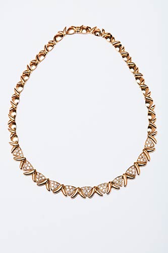 GOLD AND BRILLIANT COLLIER  ... 