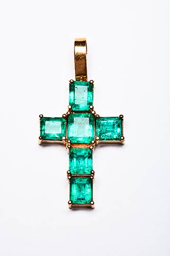 CROSS PENDANT  WITH  COLOMBIAN  ... 
