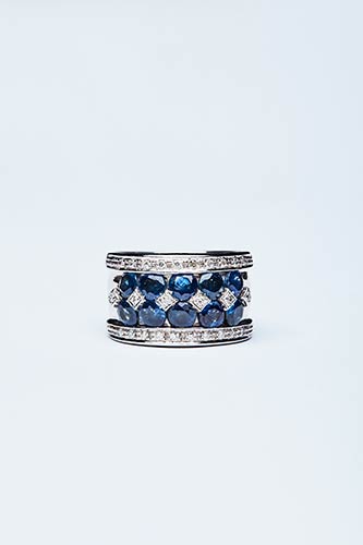 BAND RING WITH SAPPHIRES  ... 