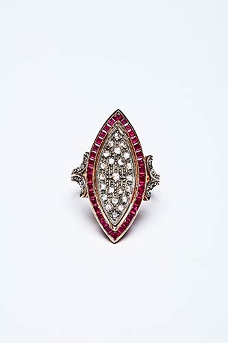 1940S RING  WITH RUBIES AND ... 