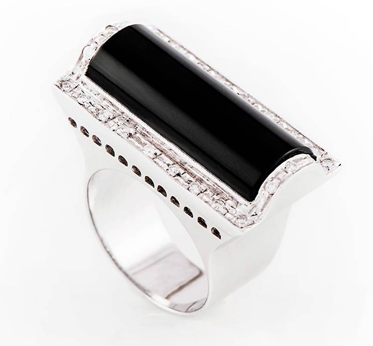 ART DECO RING WITH ONYX  ... 