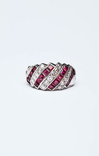 RING WITH RUBIES AND BRILLIANT CUT ... 