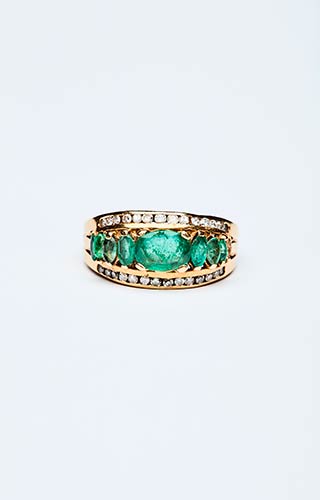 RING WITH EMERALDS AND BRILLIANT ... 