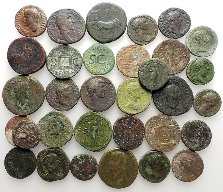 Lot of 32 Roman Imperial Æ coins, ... 