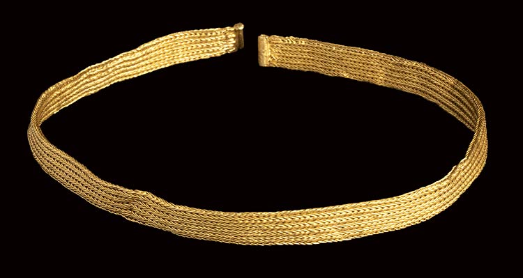 A roman gold bracelet.
1st century ... 